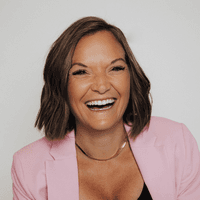 Guild Mortgage - Mikayla Elliott - Senior Loan Officer | NMLS# 1161163 in Maple Valley, WA