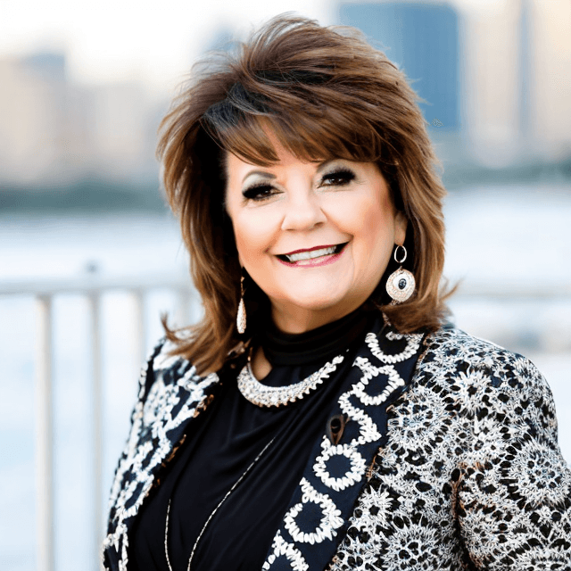 Suzie Snead - Retail Branch Manager | NMLS ID# 1061134